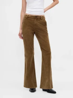 Pantalon évasé en velours côtelé à taille moyenne