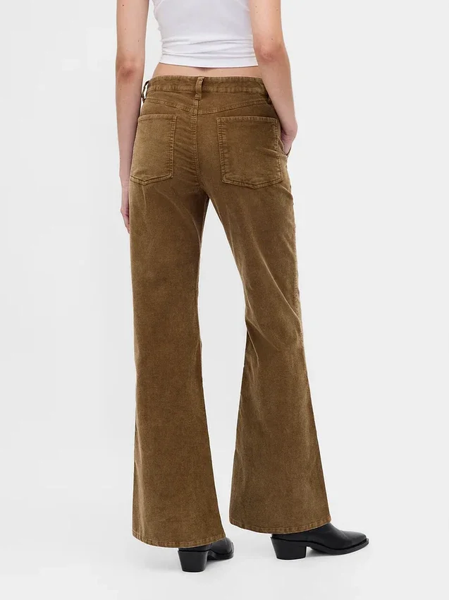 Pantalon évasé en velours côtelé à taille moyenne
