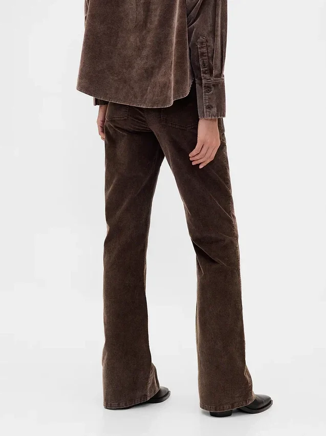 Pantalon évasé en velours côtelé à taille moyenne