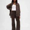 Pantalon évasé en velours côtelé à taille moyenne