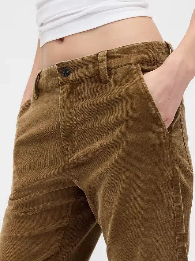 Pantalon évasé en velours côtelé à taille moyenne