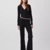 Pantalon évasé moderne à larges côtes