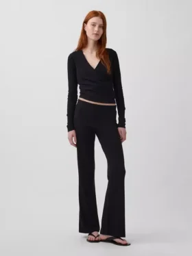 Pantalon évasé moderne à larges côtes