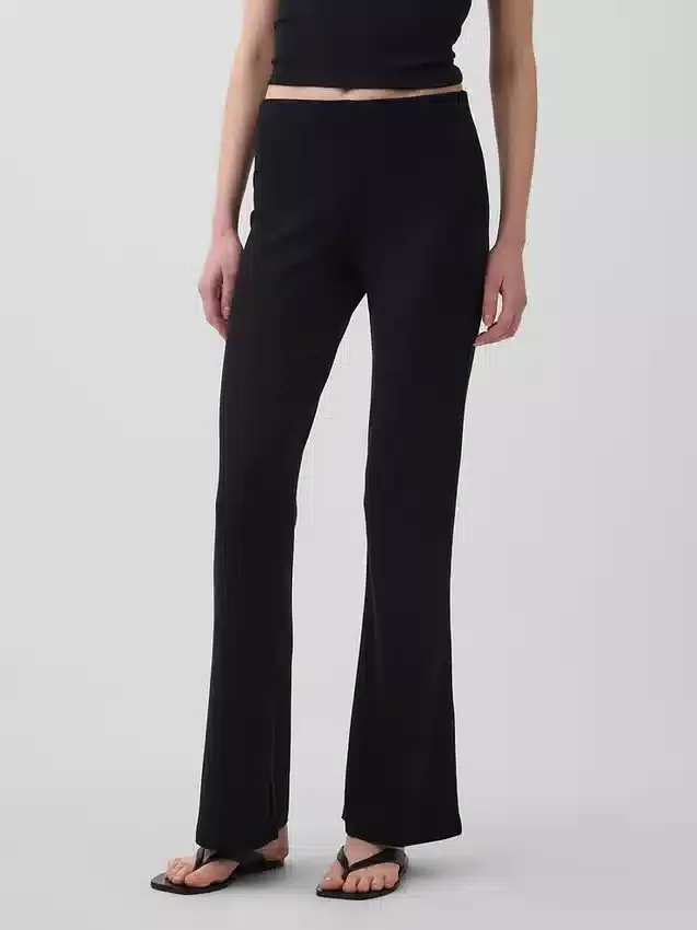 Pantalon évasé moderne à larges côtes