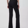 Pantalon évasé moderne à larges côtes