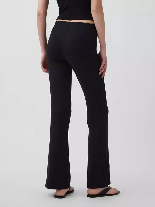 Pantalon évasé moderne à larges côtes
