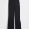 Pantalon évasé moderne à larges côtes