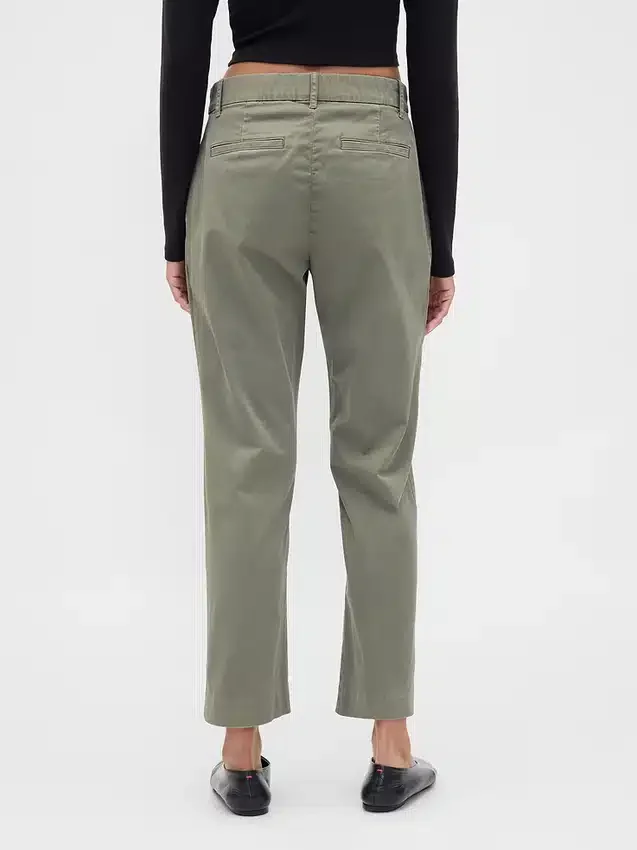 Pantalons kaki taille moyenne