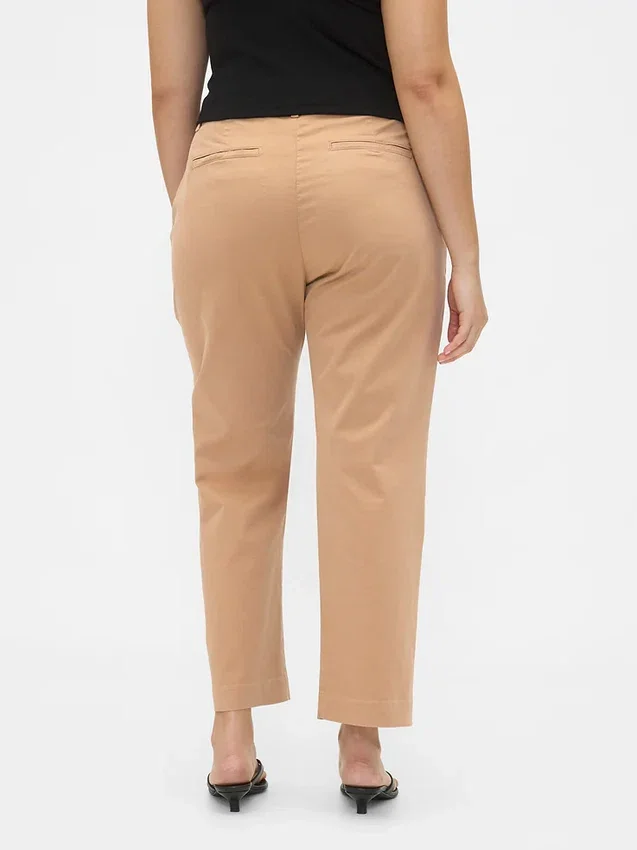 Pantalons kaki taille moyenne