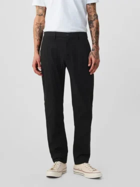 Pantalons kakis modernes à coupe fuselée