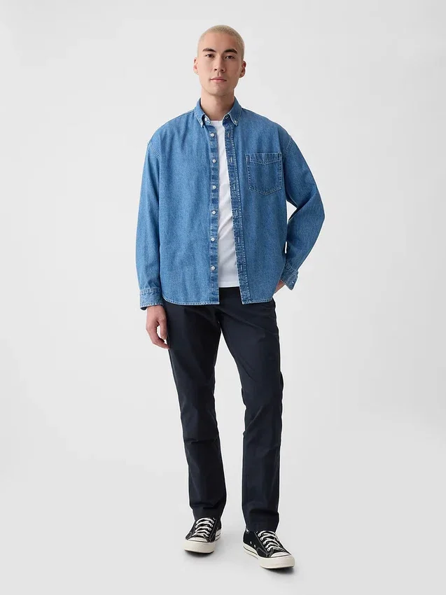 Pantalons kakis modernes à coupe fuselée
