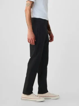 Pantalons kakis modernes à coupe fuselée