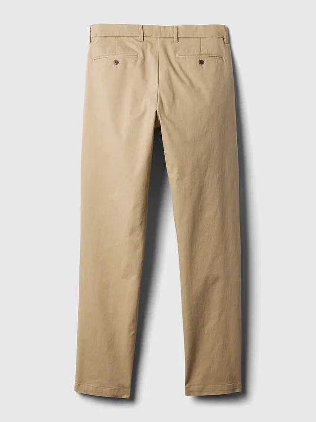 Pantalons kakis modernes à coupe fuselée