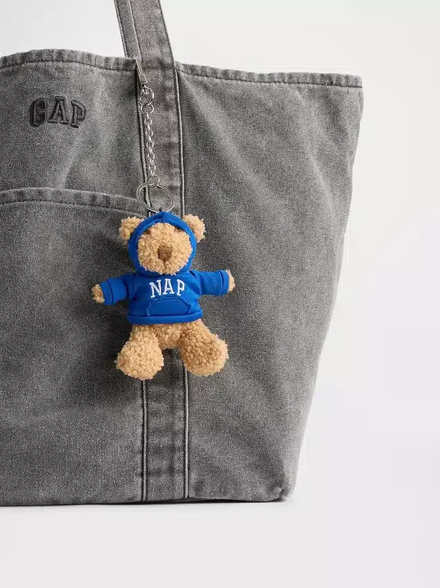 Pendentif pour sac « Brannan Bear Nap » avec capuche