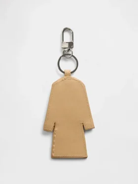 Pendentif pour sac « Trench-coat »