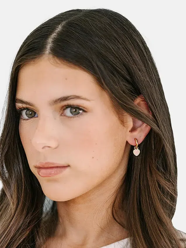 Pierced Co : breloque cœur couleur pêche pour boucles d’oreilles Huggie