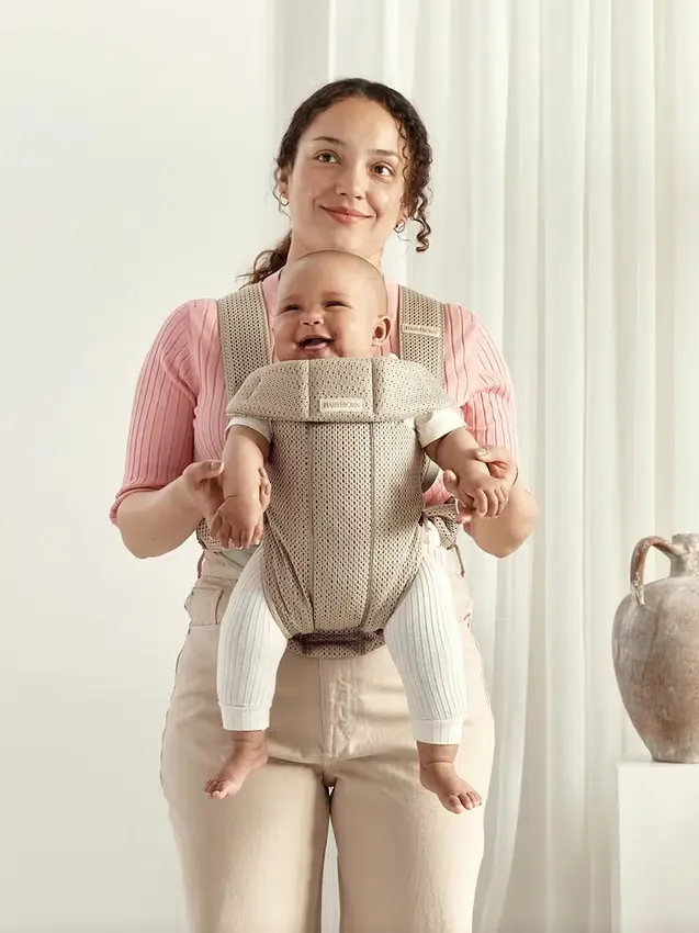 Porte-bébé BabyBjörn Mini en maille 3D
