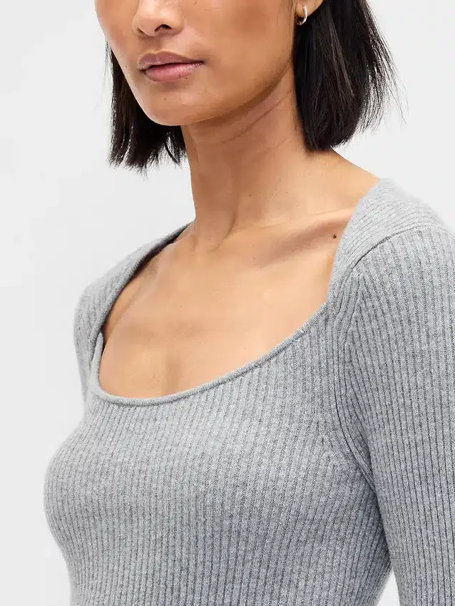 Pull mi-longue en maille côtelée CashSoft