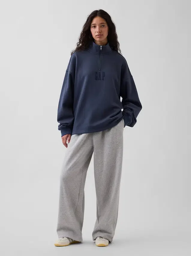 Pull épais oversize à logo et fermeture à glissière quart de longueur