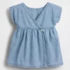 Robe en denim à poches brodée pour bébé
