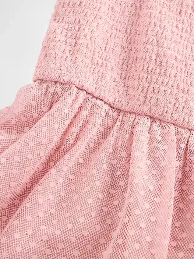 Robe enfant en maille à volants et manches courtes