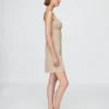 Robe froncée à boutons sur le devant