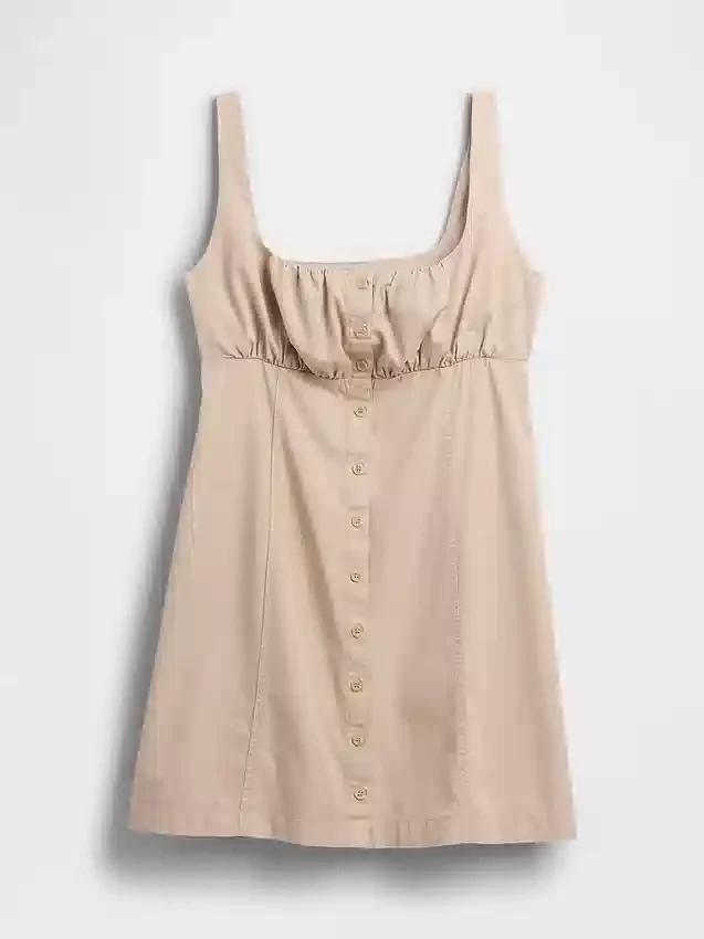Robe froncée à boutons sur le devant