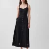 Robe longue à bretelles fines en mélange de lin brodé