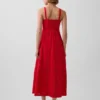 Robe longue à bretelles fines en mélange de lin brodé