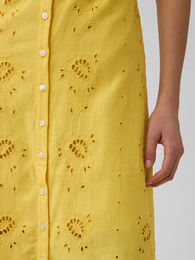Robe longue à bretelles fines en mélange de lin brodé