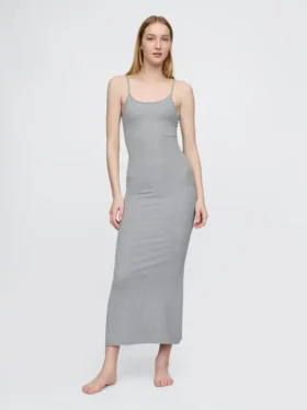 Robe longue de pyjama à fines côtes