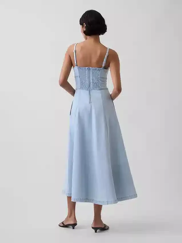 Robe longue en denim à coutures corsetées