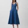 Robe longue en denim à encolure dégagée