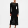 Robe longue en dentelle à manches cloche