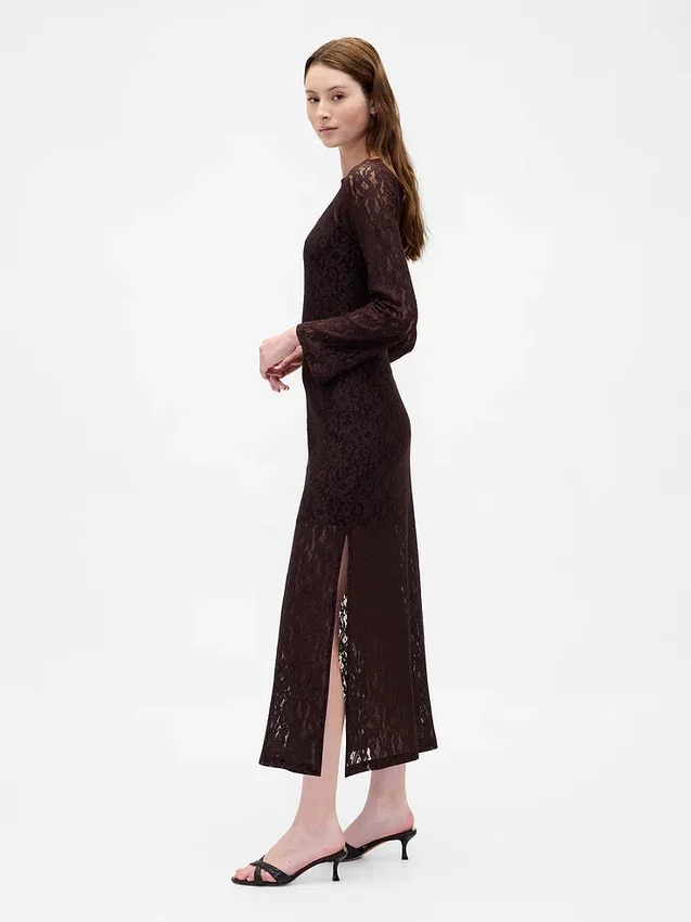 Robe longue en dentelle à manches cloche