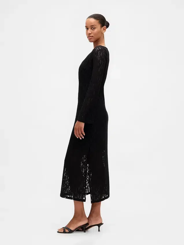 Robe longue en dentelle à manches cloche