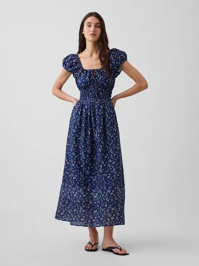 Robe longue en voile à taille smockée