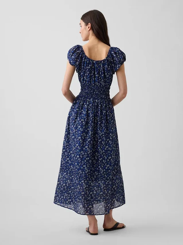 Robe longue en voile à taille smockée