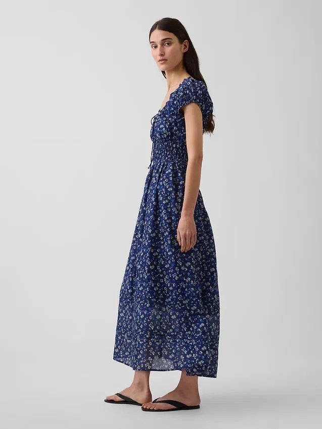 Robe longue en voile à taille smockée