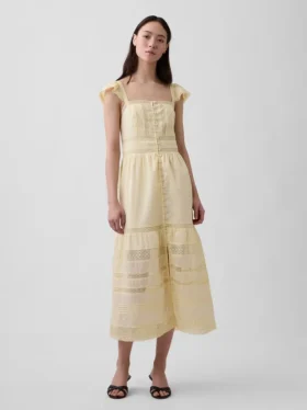 Robe longue en voile à volants en dentelle