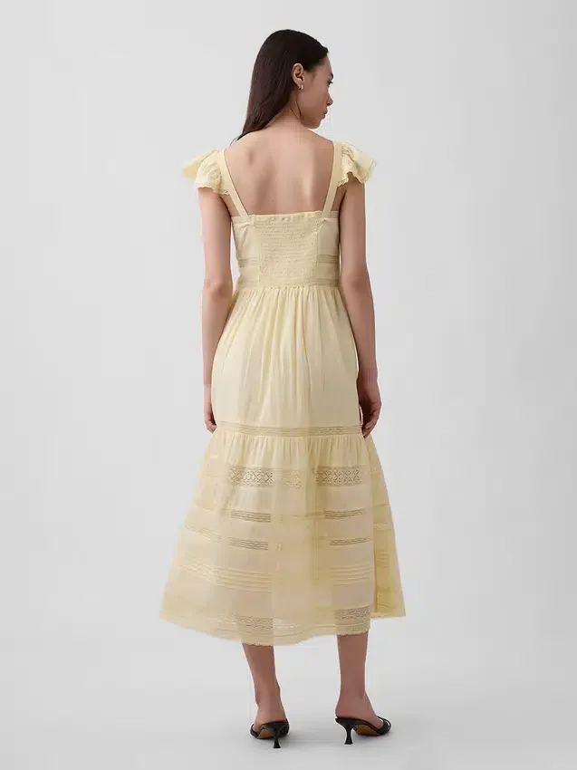 Robe longue en voile à volants en dentelle