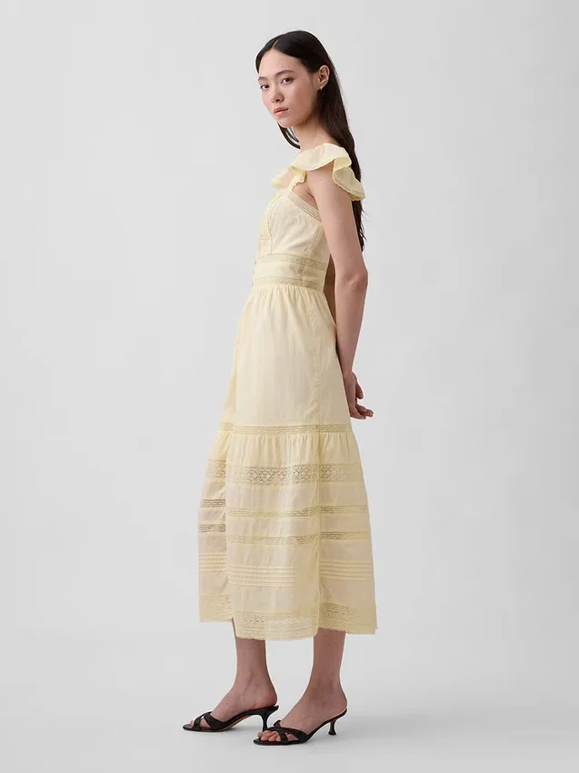 Robe longue en voile à volants en dentelle