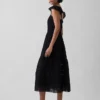 Robe longue en voile à volants en dentelle