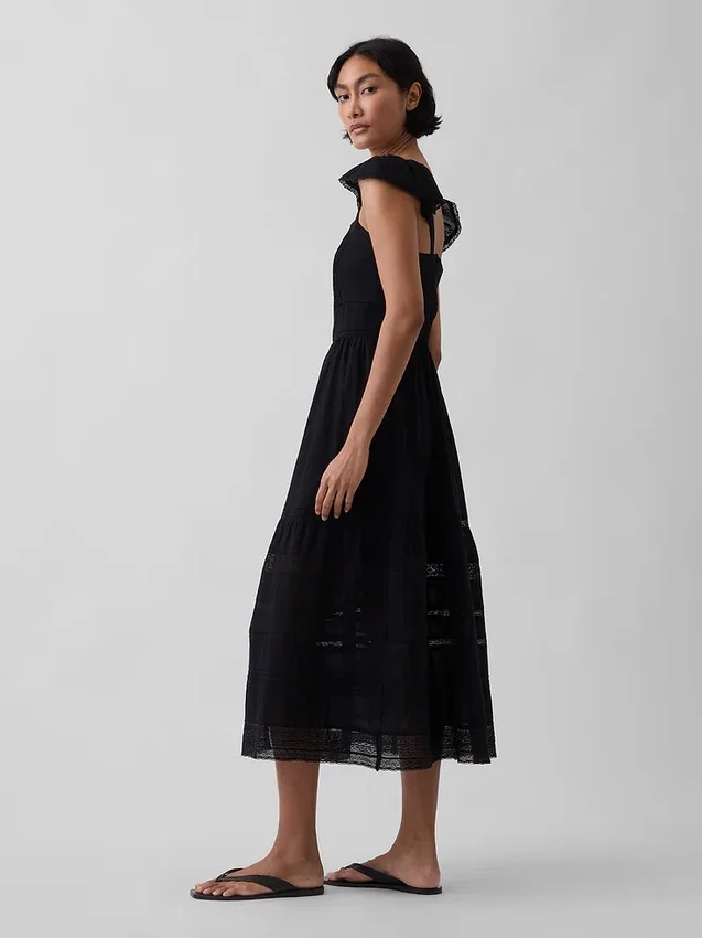 Robe longue en voile à volants en dentelle