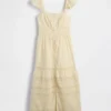 Robe longue en voile à volants en dentelle