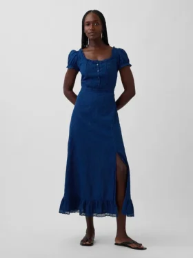 Robe longue à manches bouffantes brodées