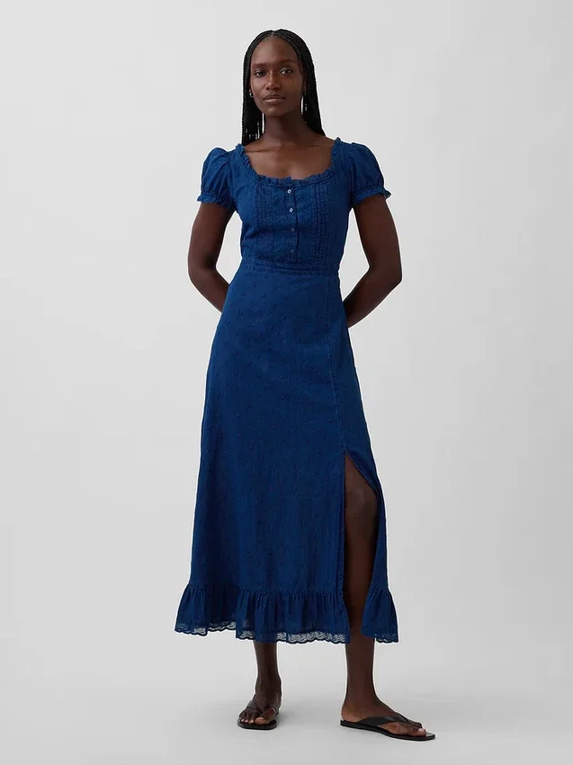 Robe longue à manches bouffantes brodées