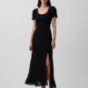 Robe longue à manches bouffantes brodées