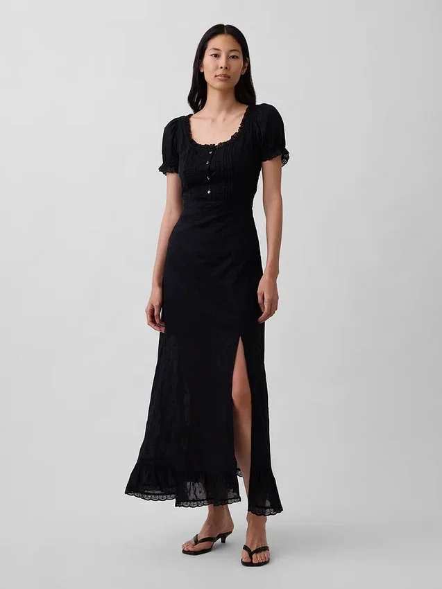 Robe longue à manches bouffantes brodées