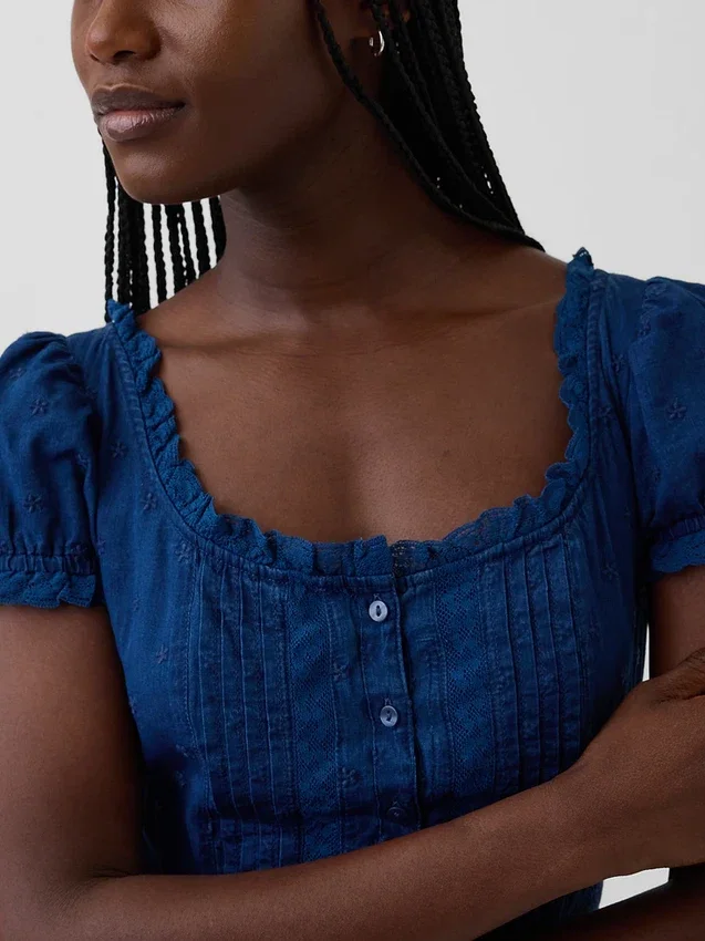 Robe longue à manches bouffantes brodées